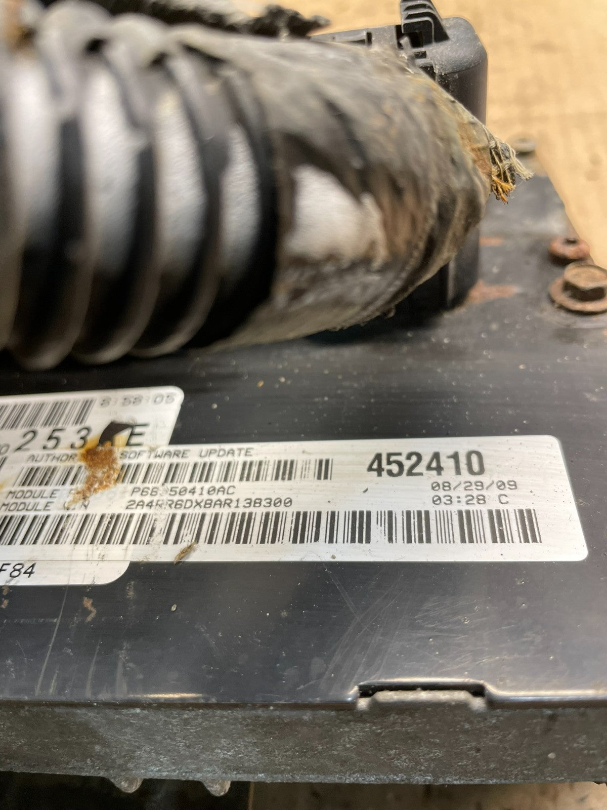 2010 Dodge Caravan Town & Country Engine Computer p68050410ac T2507 DG4