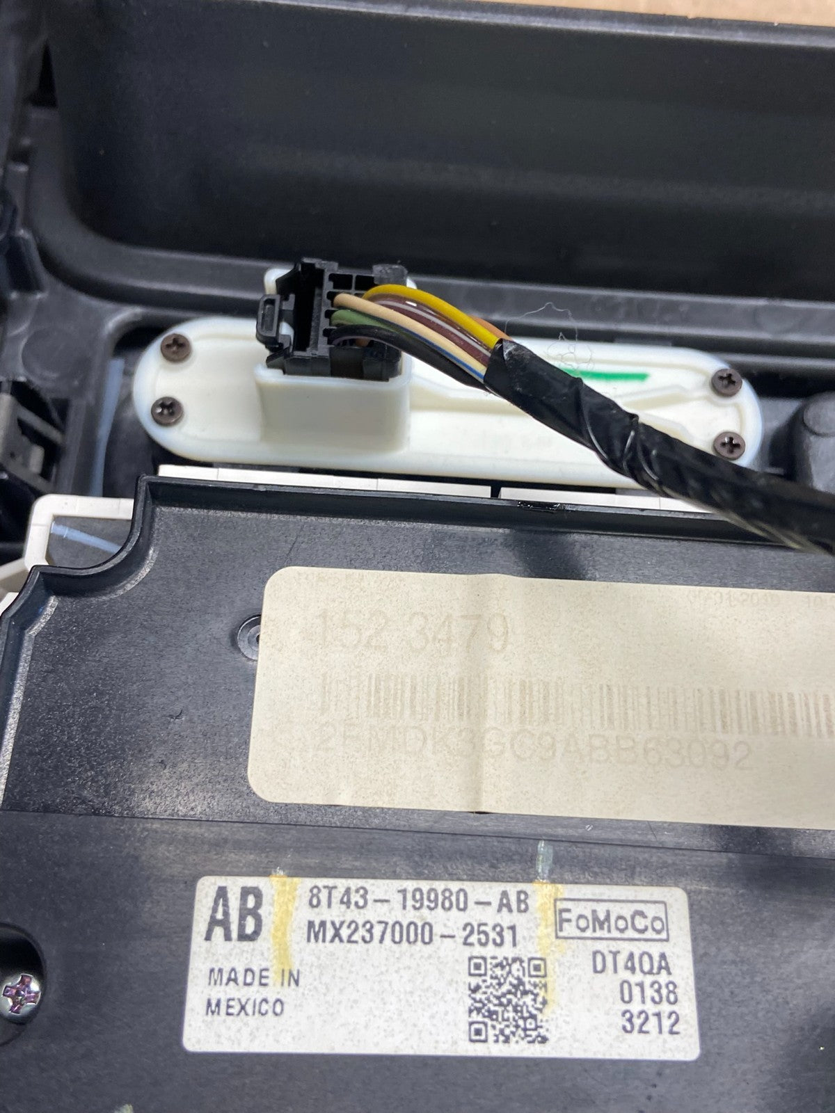 2007 - 2010 Ford Edge Heater Climate Control Radio Control Dash Bezel af2574 DG7