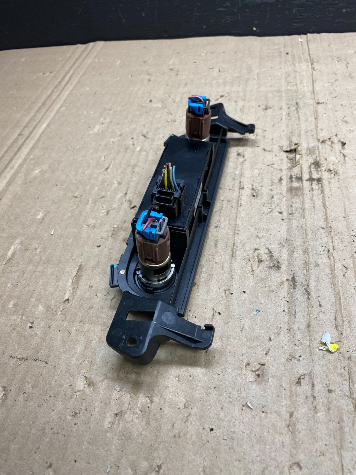 2007 - 2014 Chevrolet Tahoe Yukon Pedal Traction Control Switch OEM ab9052 DG4