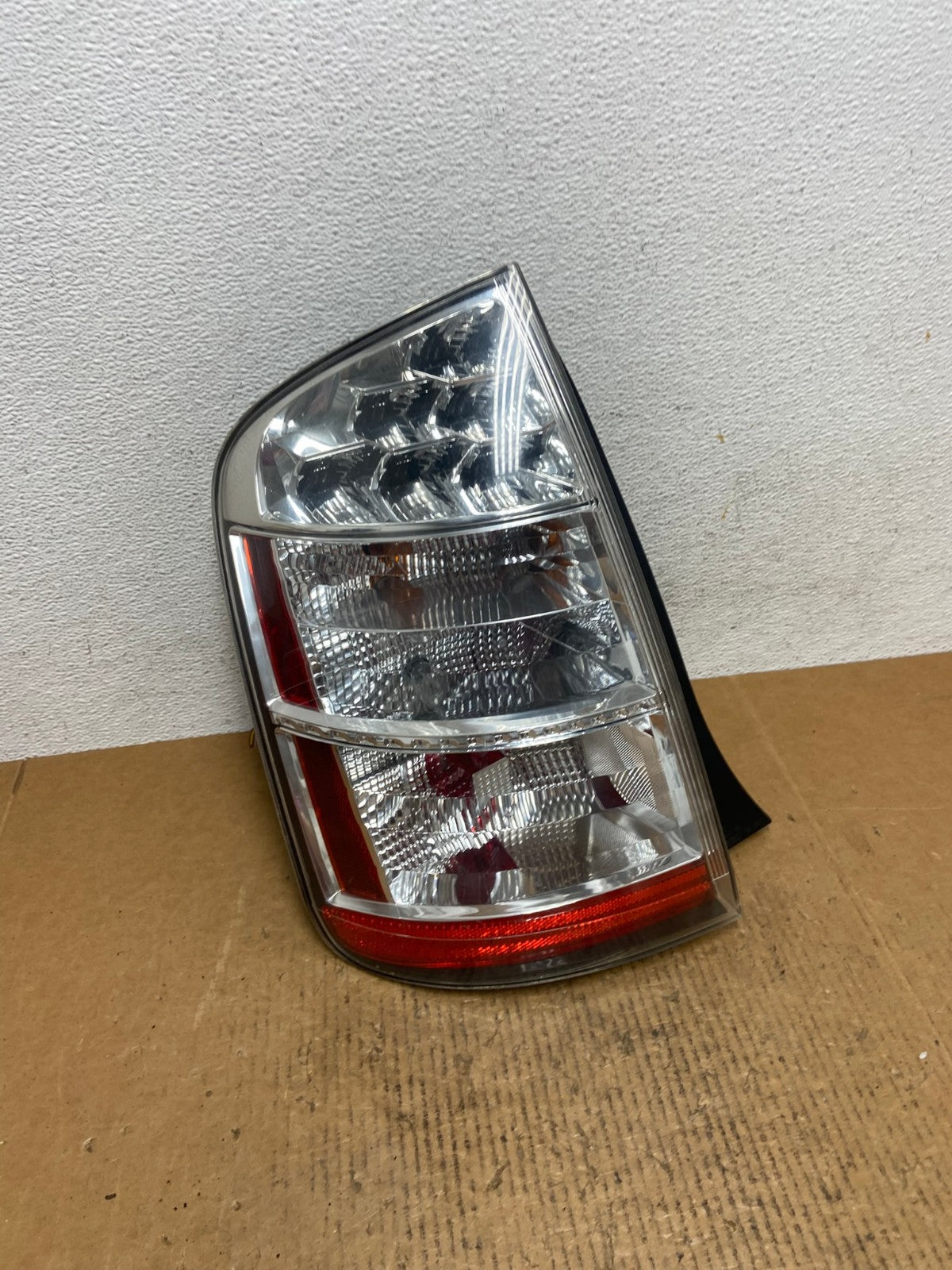 2006 2007 2008 2009 Toyota Prius Tail Light Left Driver LH AE0644 LK2
