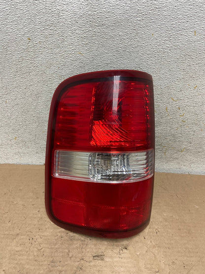 2004 to 2008 Ford F150 F-150 Left Driver LH Side Tail Light AI1138 LK0