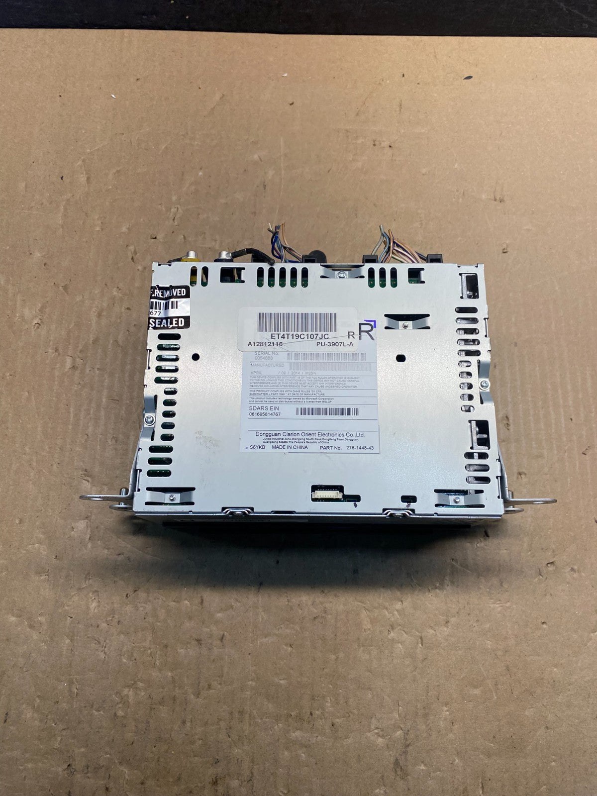 2013 to 2014 Ford Edge AM/FM Radio Reciever AG1906 DG4