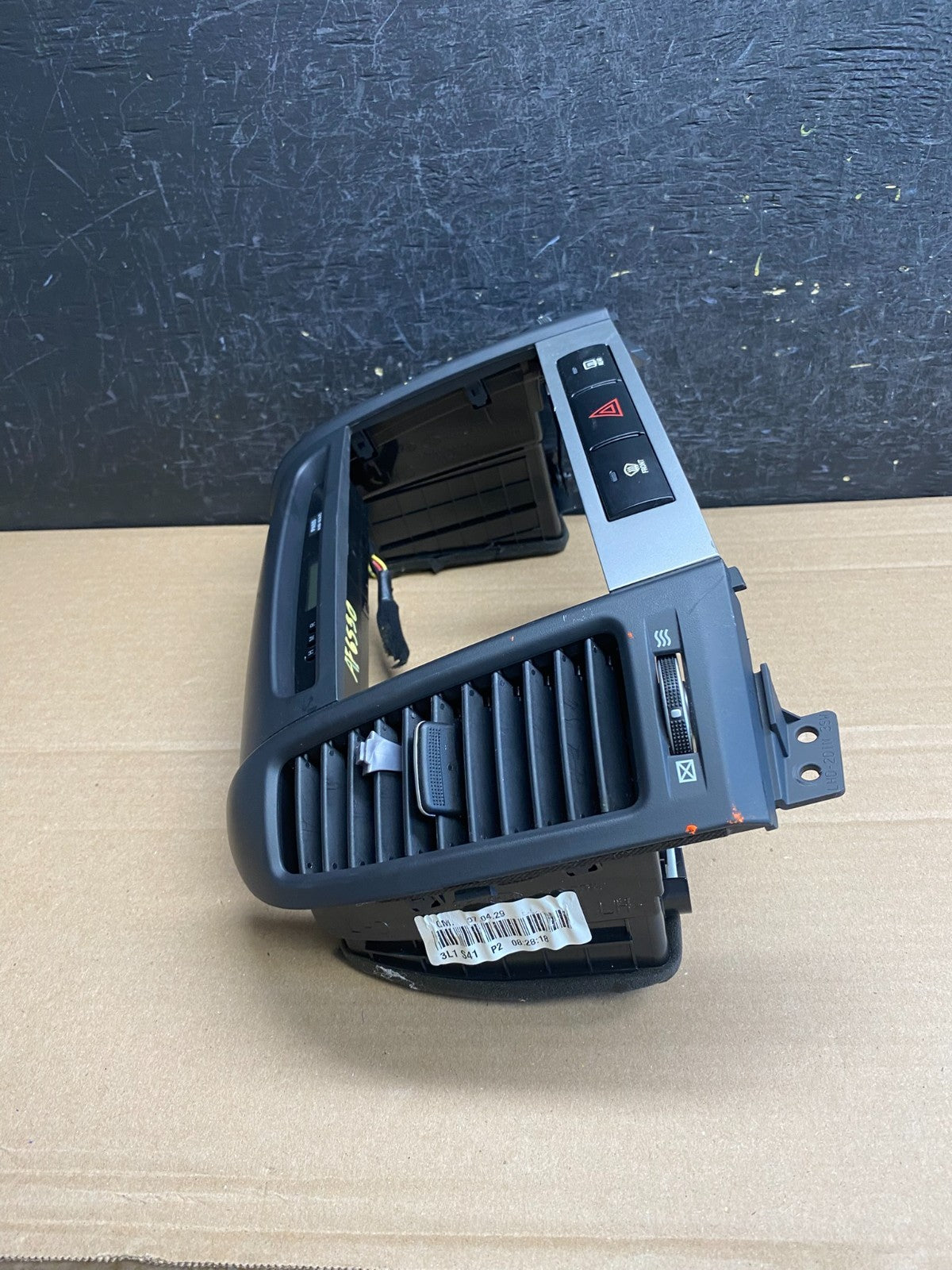2007 to 2009 Hyundai Santa Fe Center Dashboard Radio Bezel Trim AF6530 DG1