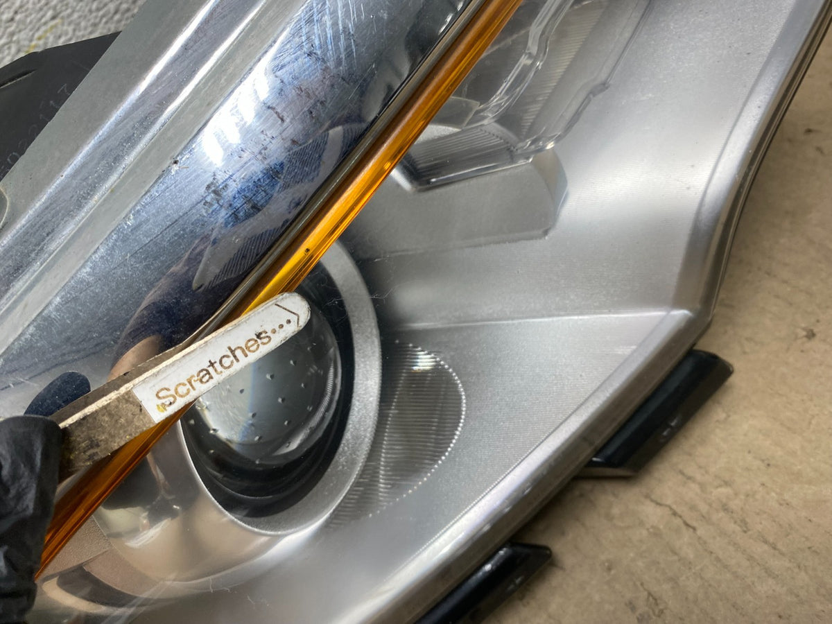 2011 to 2014 Ford Edge Front Right Passenger Headlight Halogen AH7626 DW3