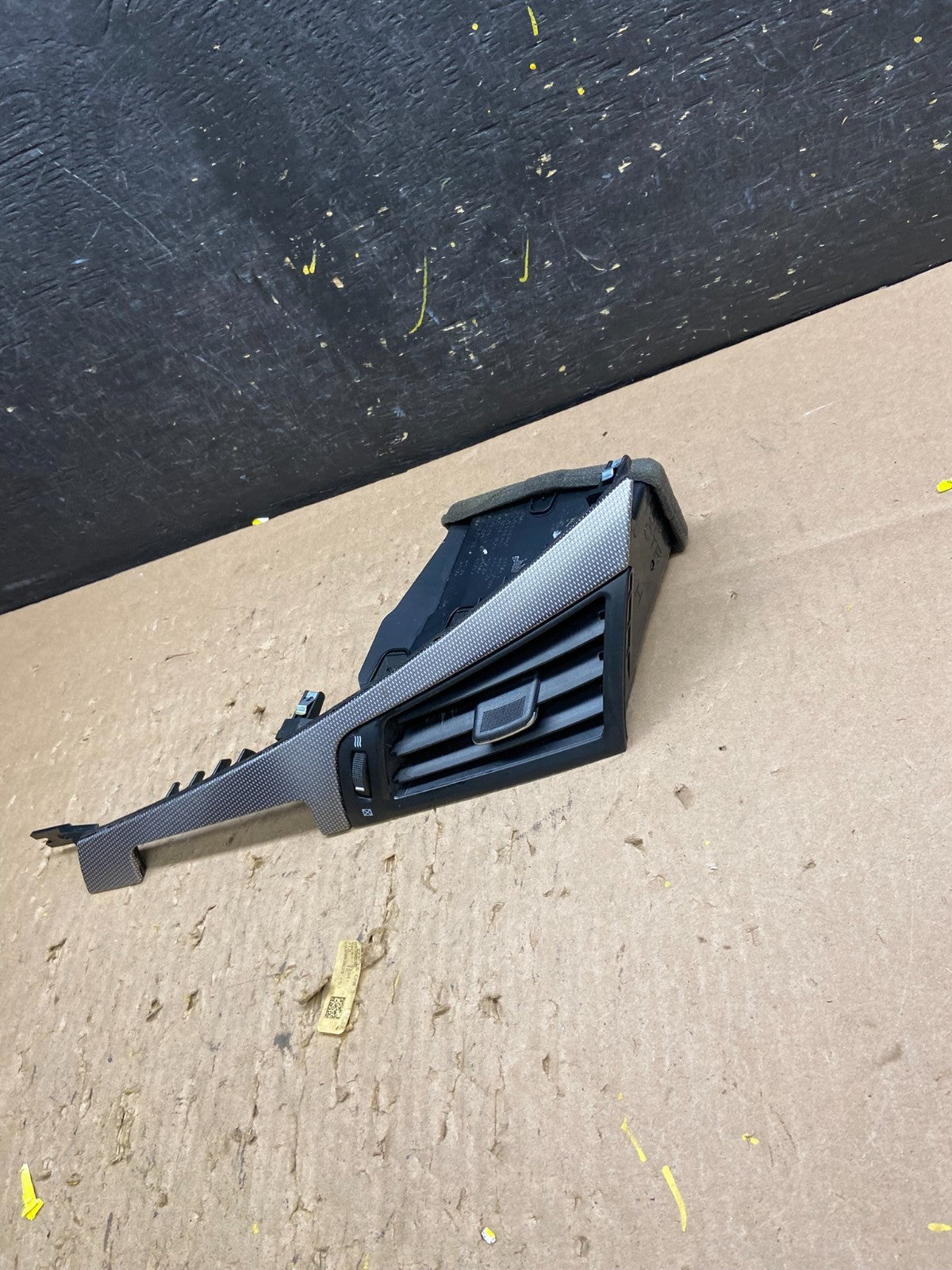 2014-2017 Infiniti Q50 Left Driver Side Center Dash Air AC A/C Vent T6236 DG1