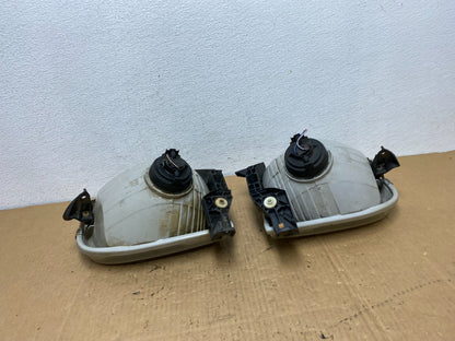2001-2004 Toyota Sequoia Left+Right Side Halogen Headlights AC7717 DW7