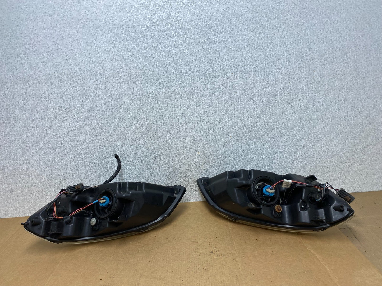 2005 - 2010 Chevrolet Cobalt Sedan Left+Right Headlights AE2996 DW7