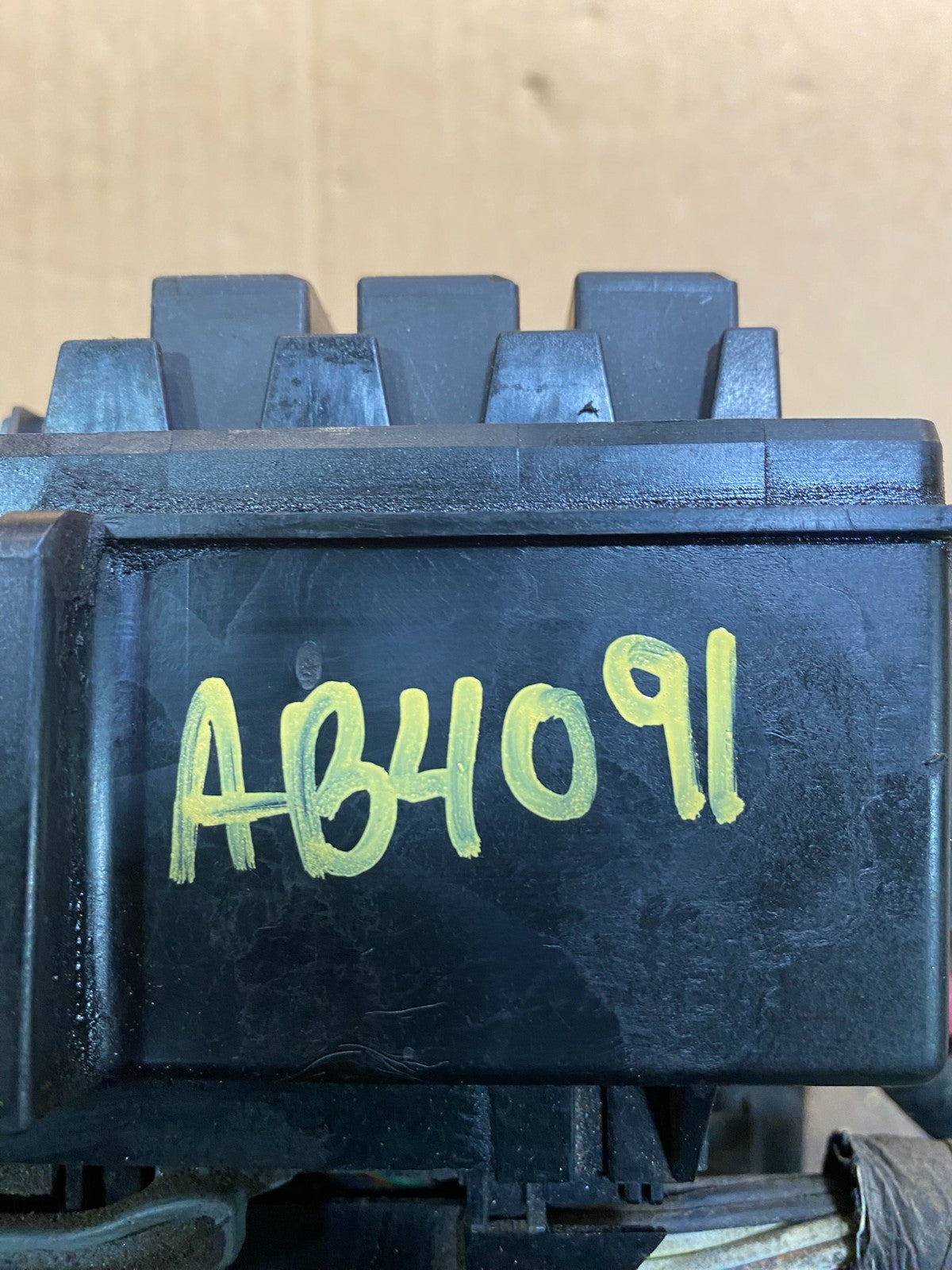 2005 Jeep Grand Cherokee Fuse Box Multi-Function Relay Module Bcm AB4091 DG7