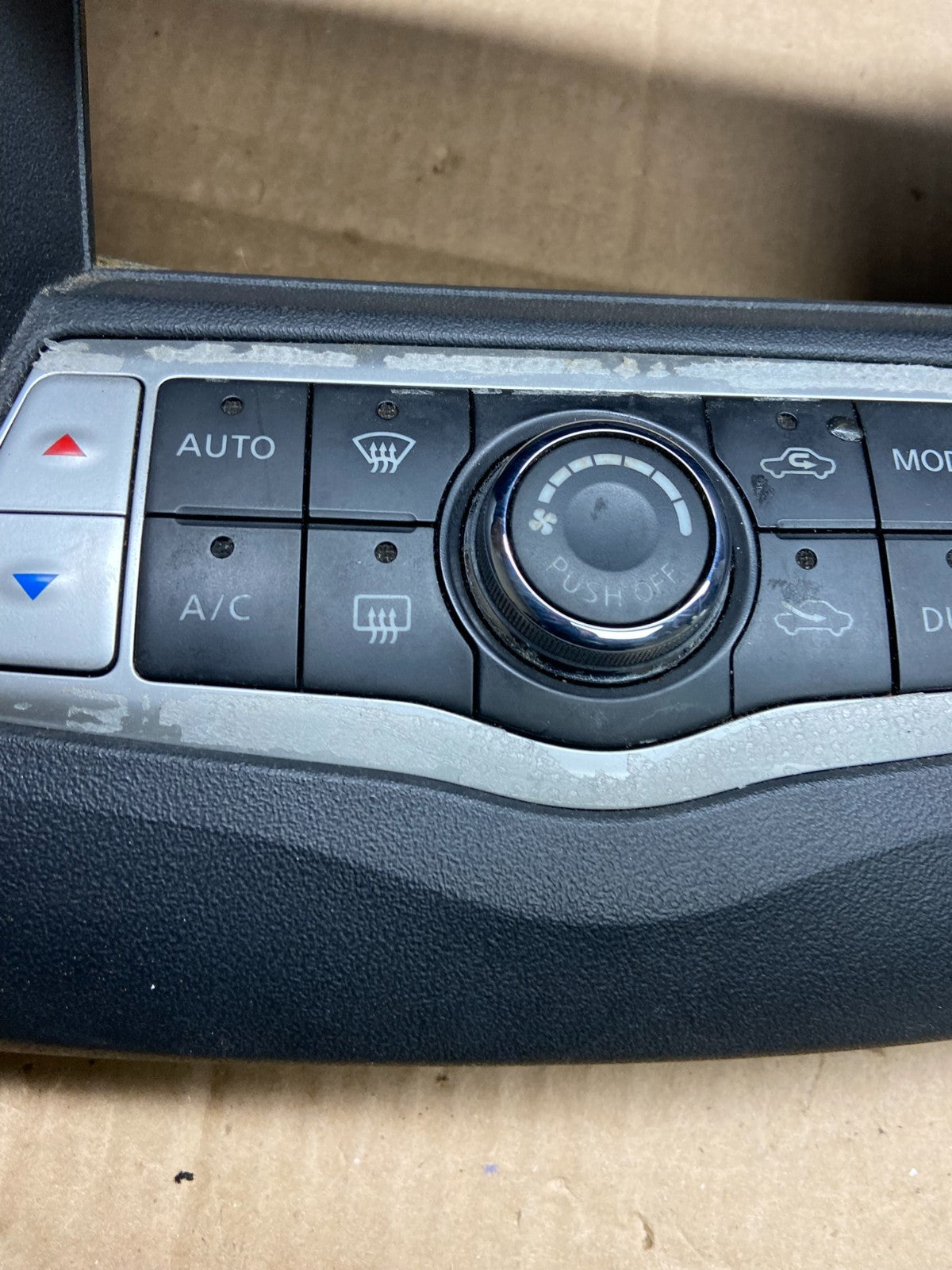 2009-2014 Nissan Maxima Center Console Climate Control Radio Bezel OEM y2288 DG1