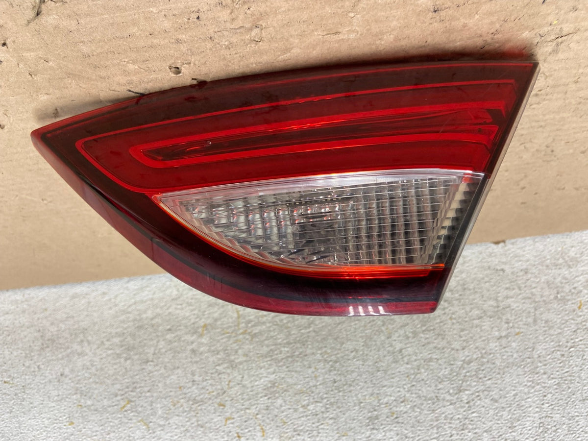 2015 to 2017 Chrysler 200 Sedan Right Passenger Inner Tail Light AI0966 LK0