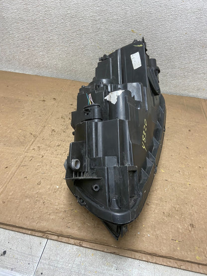 2012-2015 Volkswagen Passat Right Passenger RH  Halogen Headlight OEM Y8320 DW10