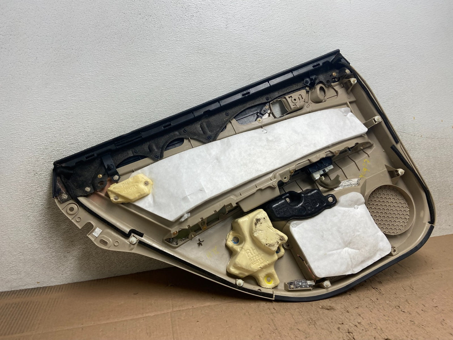 2005-2012 Toyota Avalon Rear Right Passenger RH Door Trim Panel Trim y4927 DG8