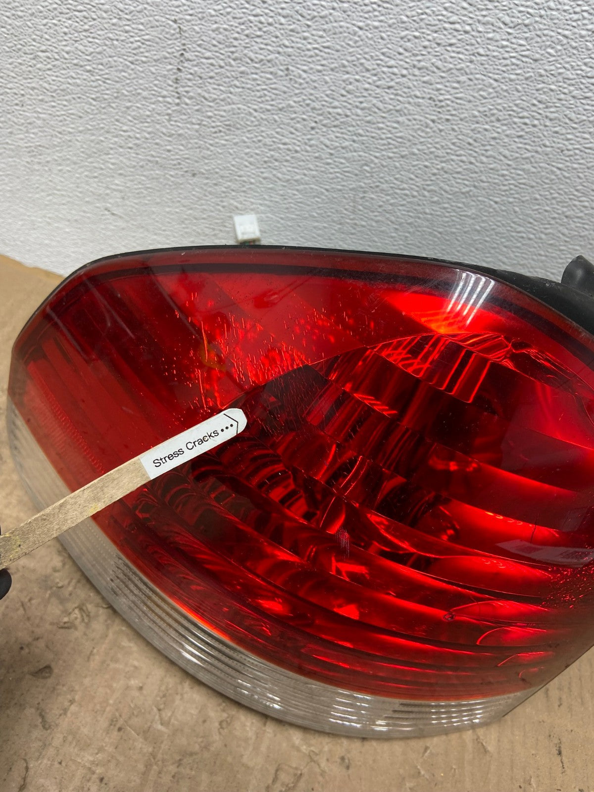 2005 to 2006 Hyundai Santa Fe Left Driver Side Tail Light AC0219 LK3