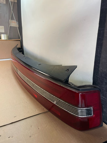 1989 to 1996 Buick Century Center Trunk Tail Light AI4222 DG1