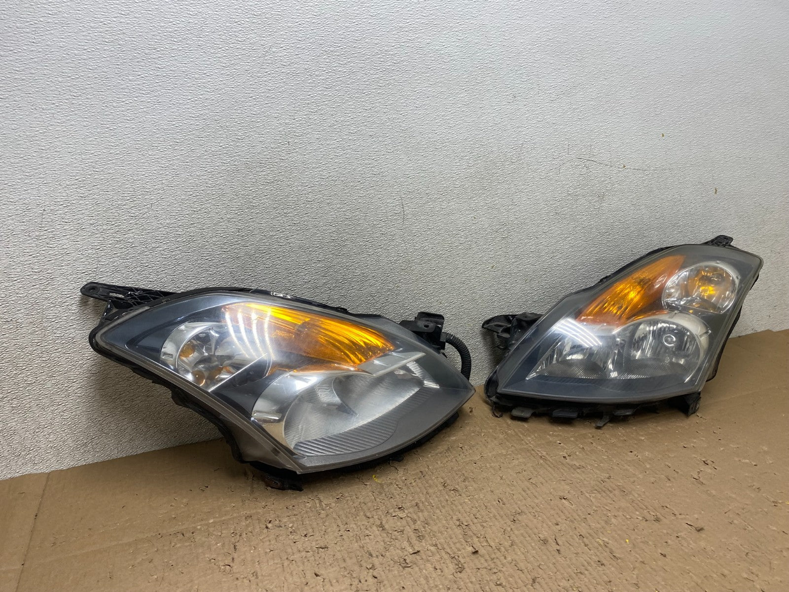 Sedan 2007 2008 2009 Nissan Altima Left+Right Set Headlights T8073 DW2