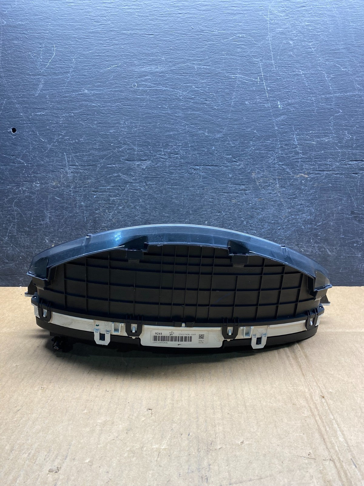 2007 to 2014 Cadillac Escalade Instrument Speedometer Cluster Gauge AI9733 DW3