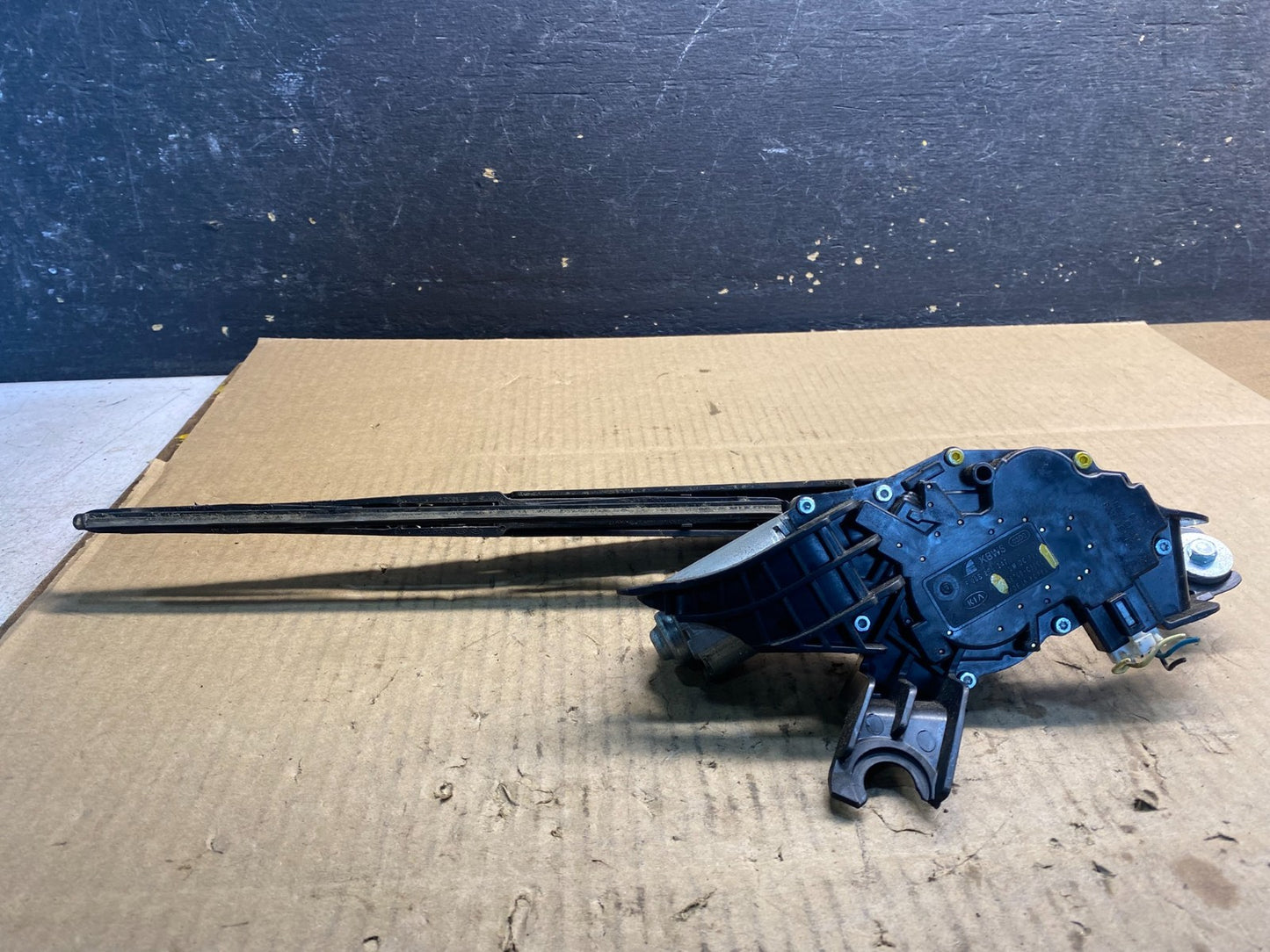 2016 - 2018 Kia Sorento Rear Glass Windshield Wiper Motor Z4763 DG3