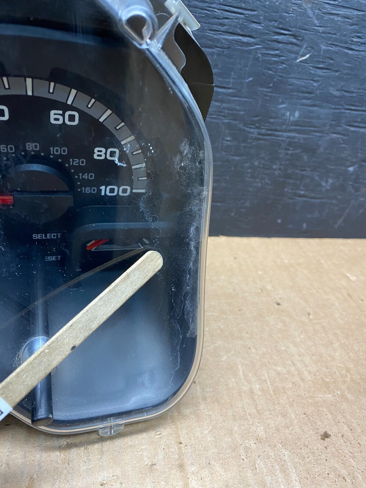 2009 to 2011 Ford E150 E250 E350 VAN Gauge Speedometer Cluster H73251