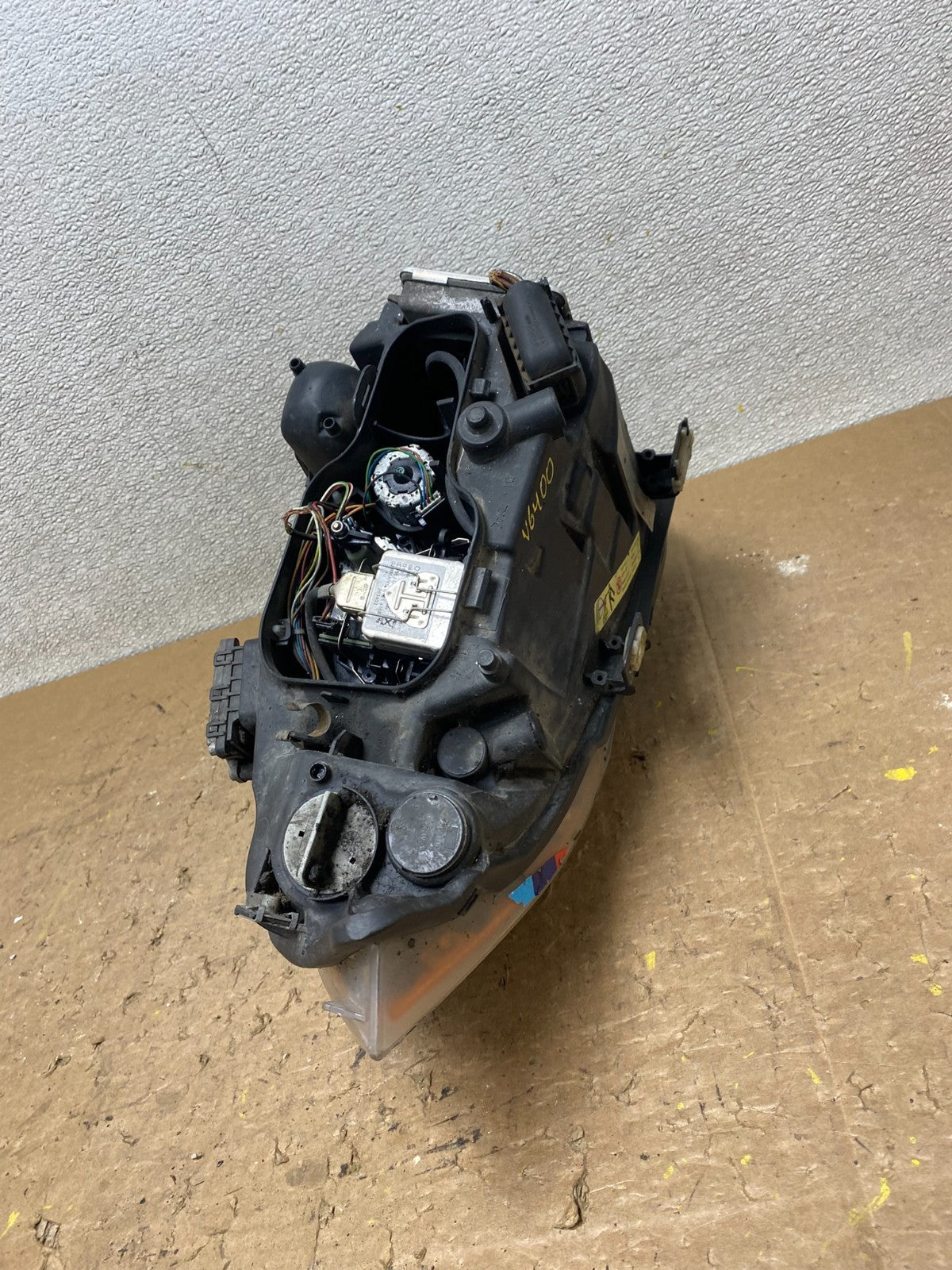 Xenon HID AFS 2006 to 2008 BMW 3 Series Headlight Right Passenger Side OEM V64006