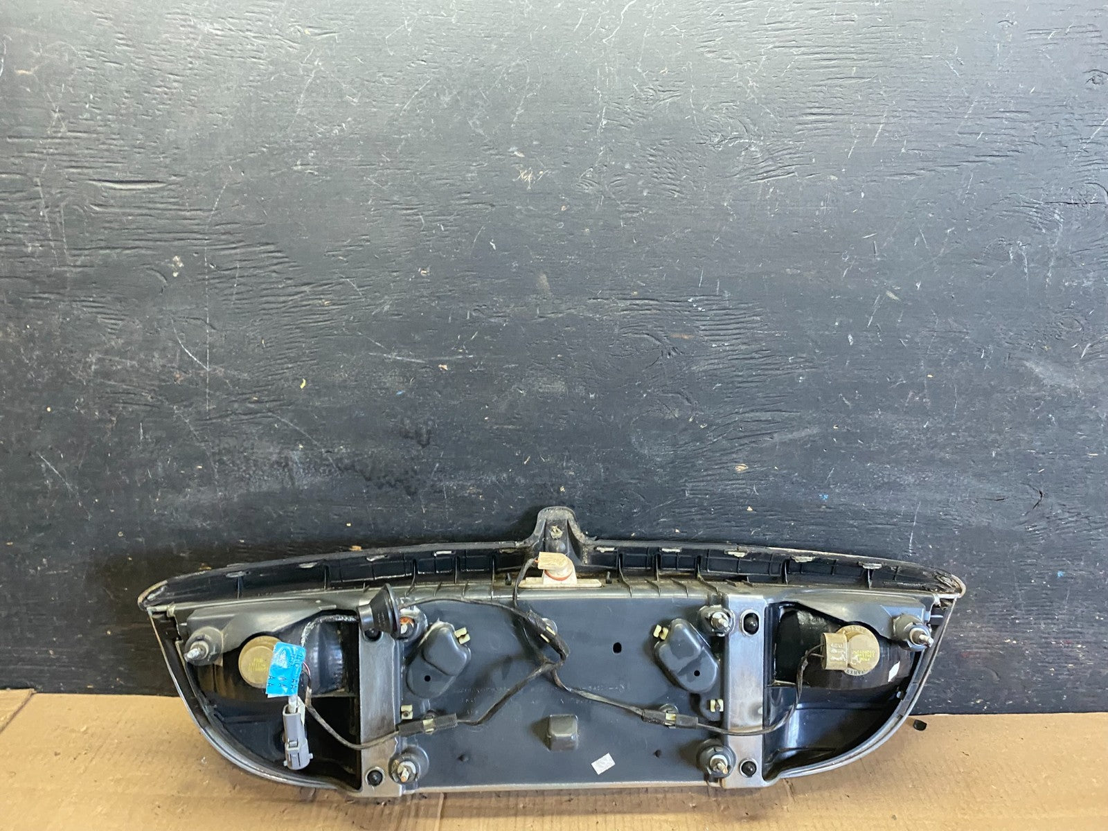 1999-2002 Lincoln Continental License Plate Panel Backup Lights Trim Oe R5295 DG6