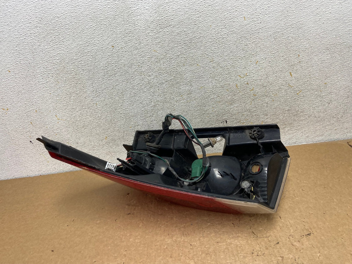 2004 to 2009 Nissan Quest Right Passenger RH Side Tail Light AI3677 LK7