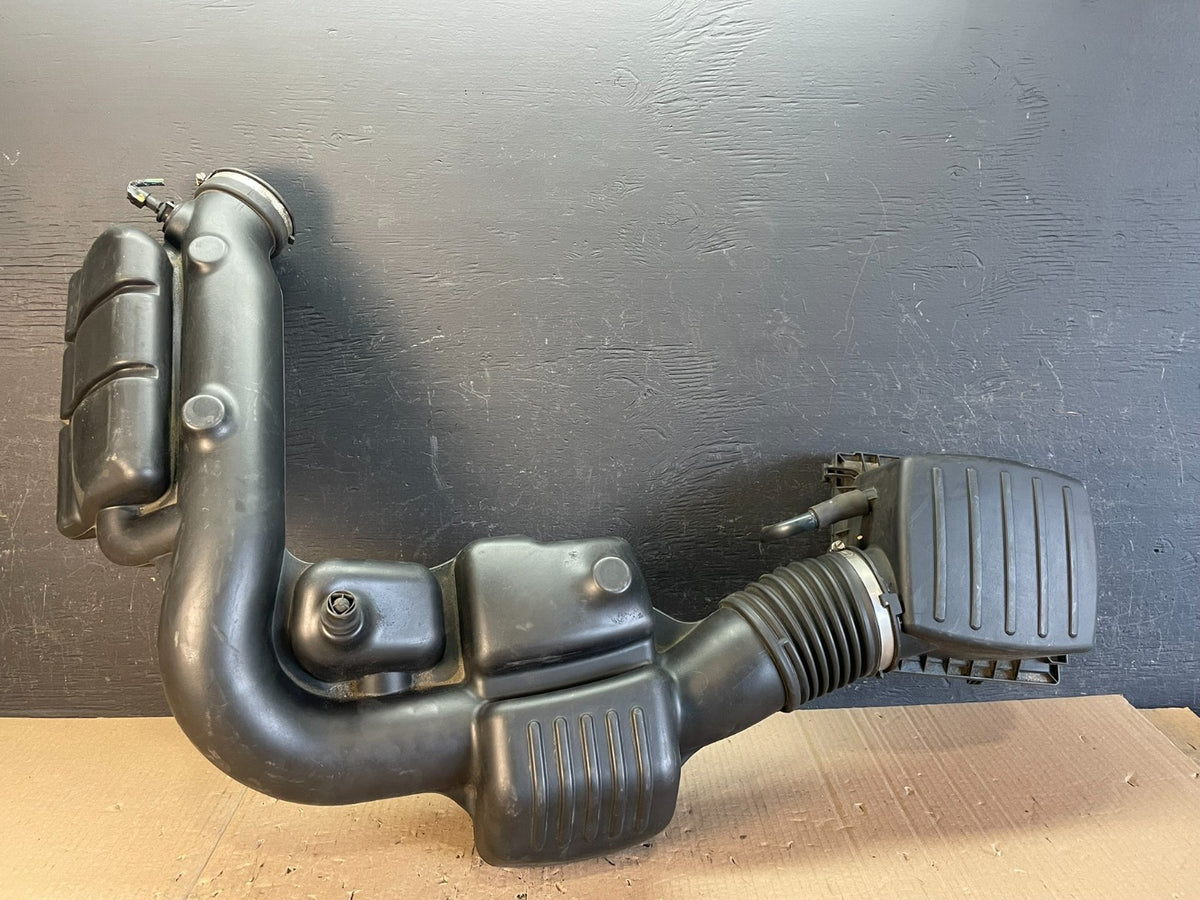 2011 - 2013 Dodge Durango 3.6L Resonator Air Intake Tube AE0750 DG0