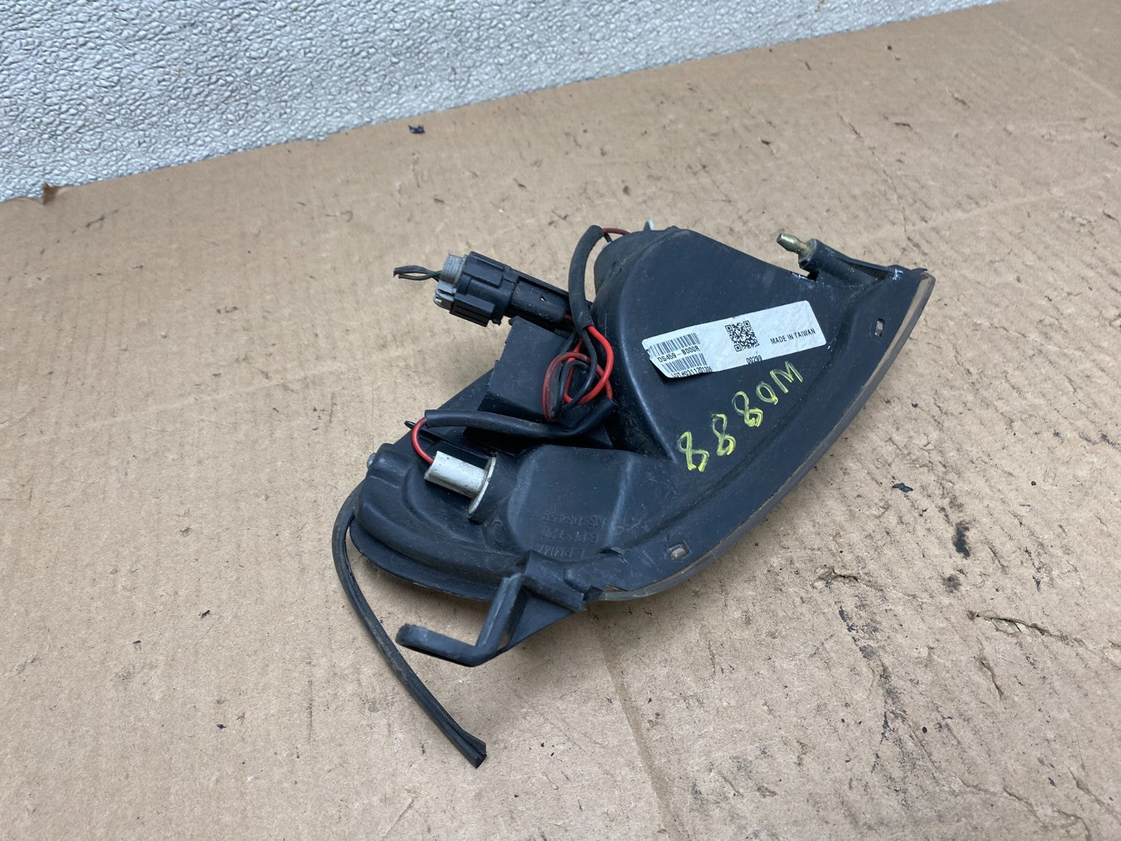 2000-2001 Nissan Xterra Right Passenger Turn Signal Headlight Light W0888 DW6