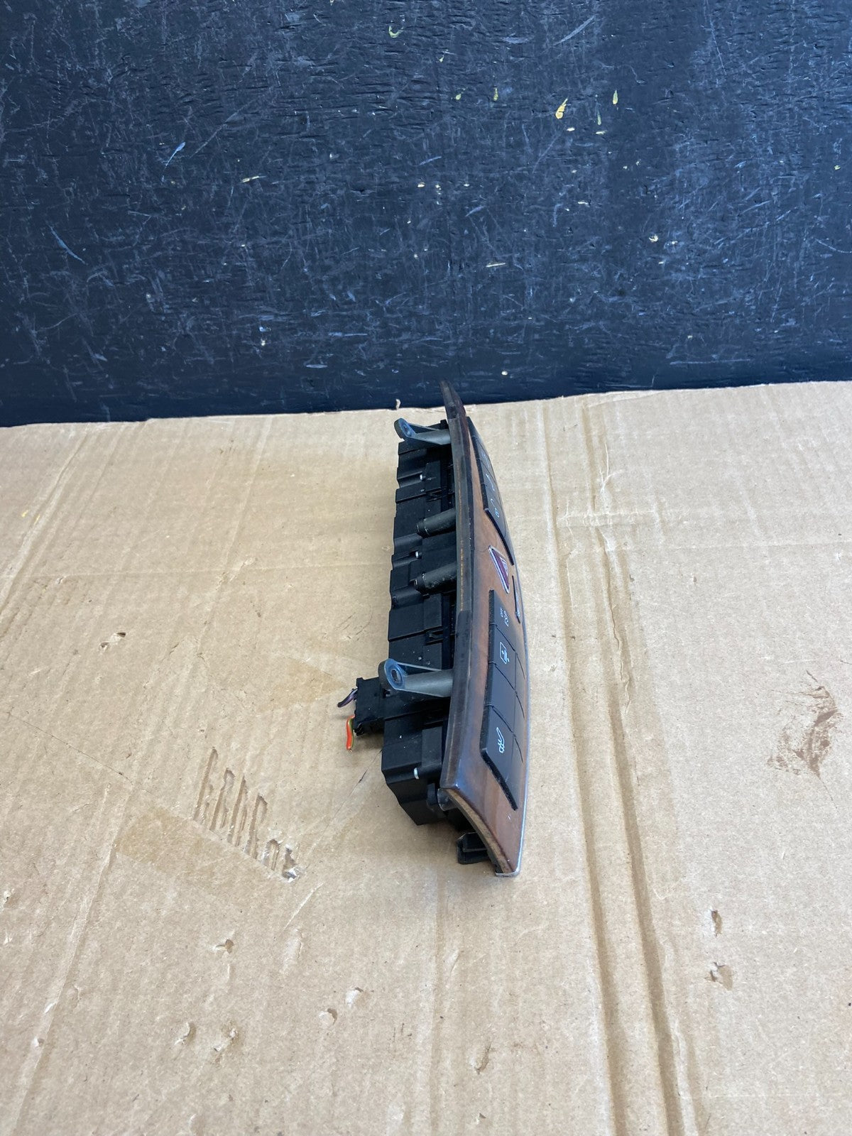 2005 - 2007 Mercedes C230 C240 Center Console Switch Control Unit AD7097 DG1