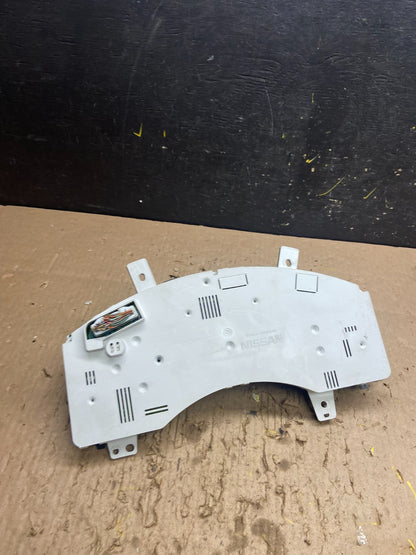 2004 to 2005  Nissan Titan Speedometer Cluster Gauge Bezel T8929 DG5