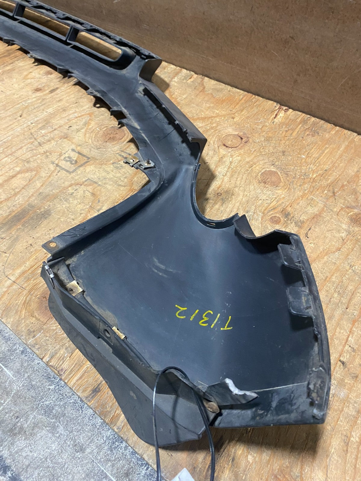 2007 to 2009 Audi Q7 front bumper cover lower spoiler valance trim T13128