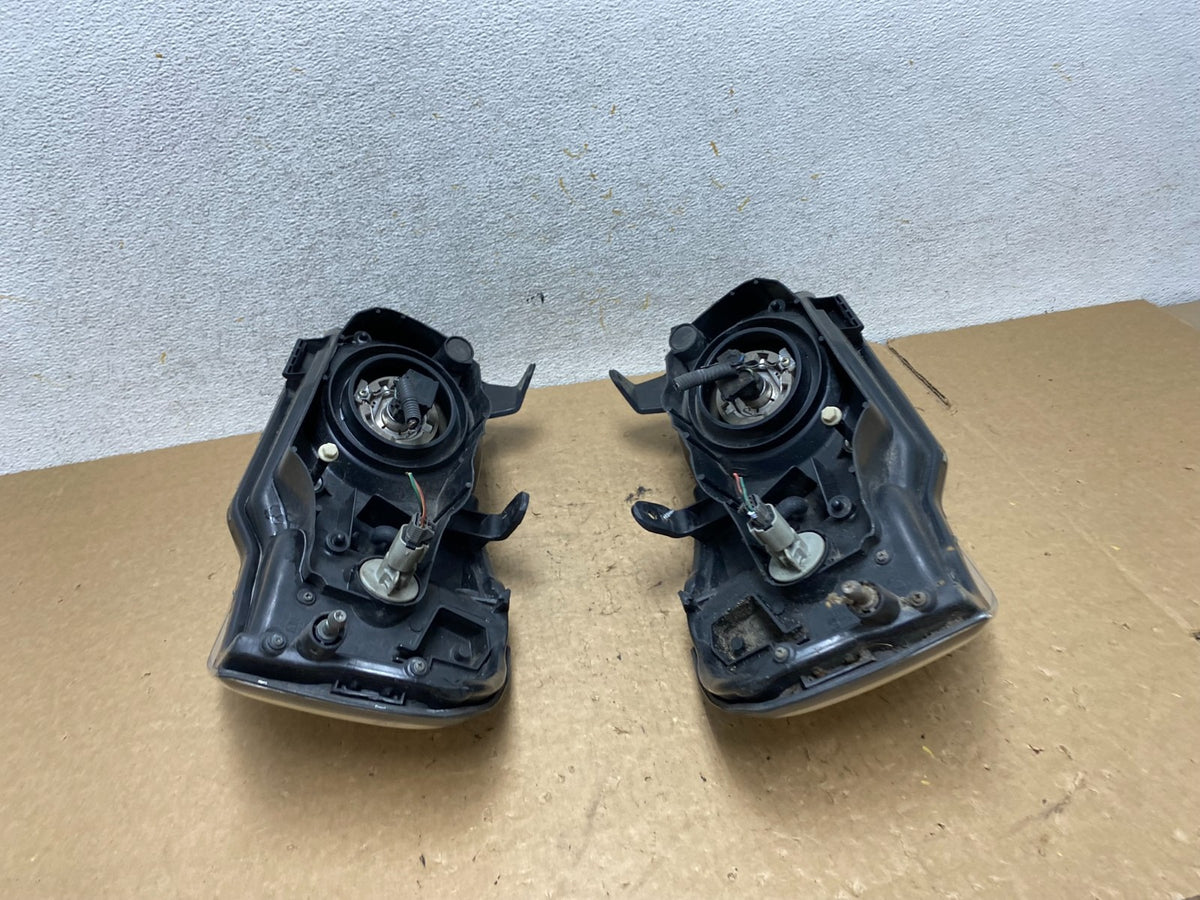 2000 to 2001 Nissan Maxima Left + Right Set Halogen Headlights AI3691 DW9