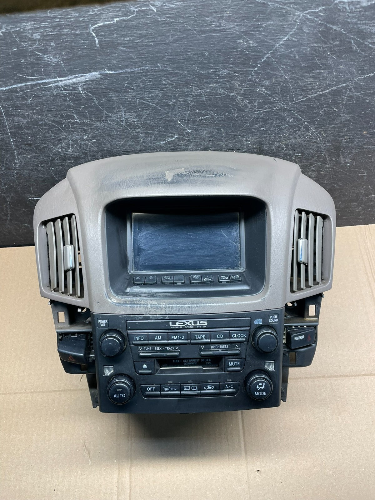 1999 2003 Lexus RX300 Radio Navigation Info Display Climate Control OEM V1759 DG0