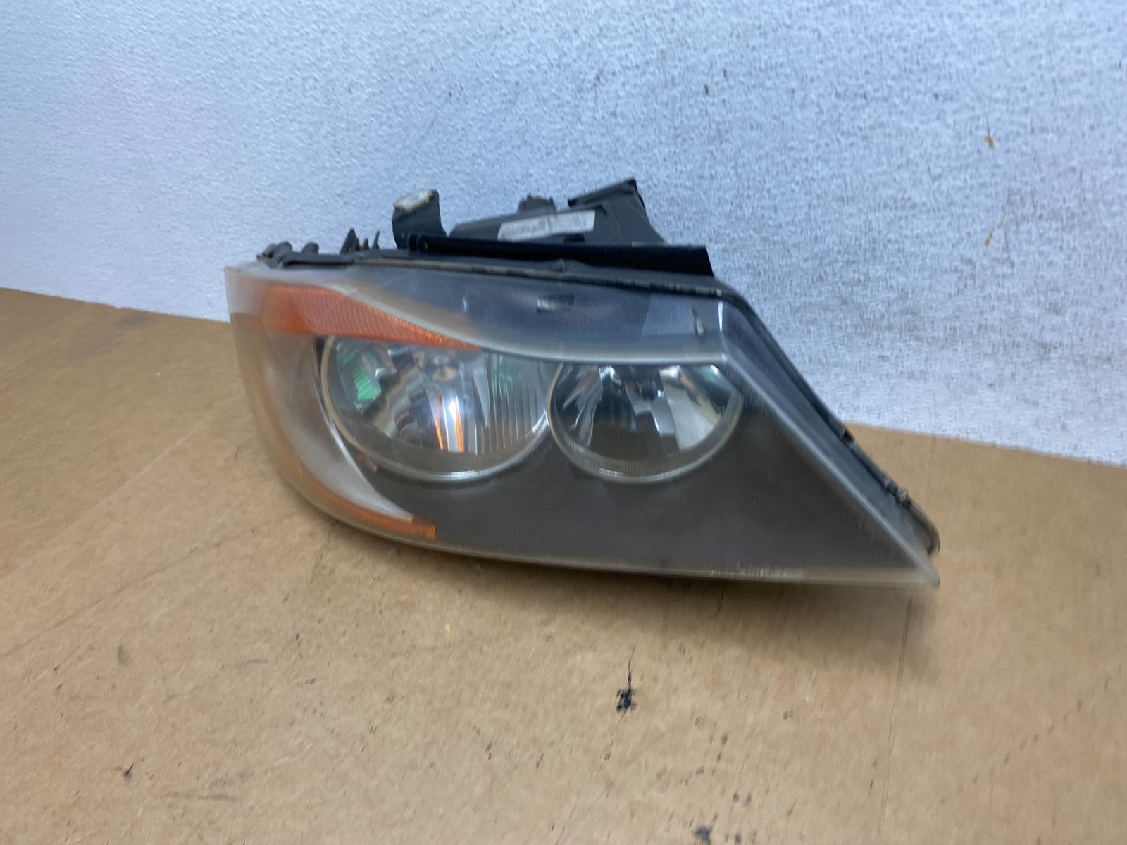 Halogen 2006 to 2008 BMW 3 Series Headlight Right Passenger Side AE3216 DW1