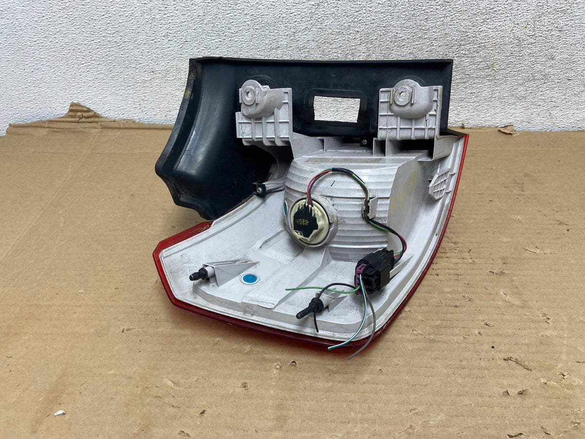 2010 to 2017 GMC Terrain Halogen Right Passenger Rh Side Tail Light AG9211 LK4
