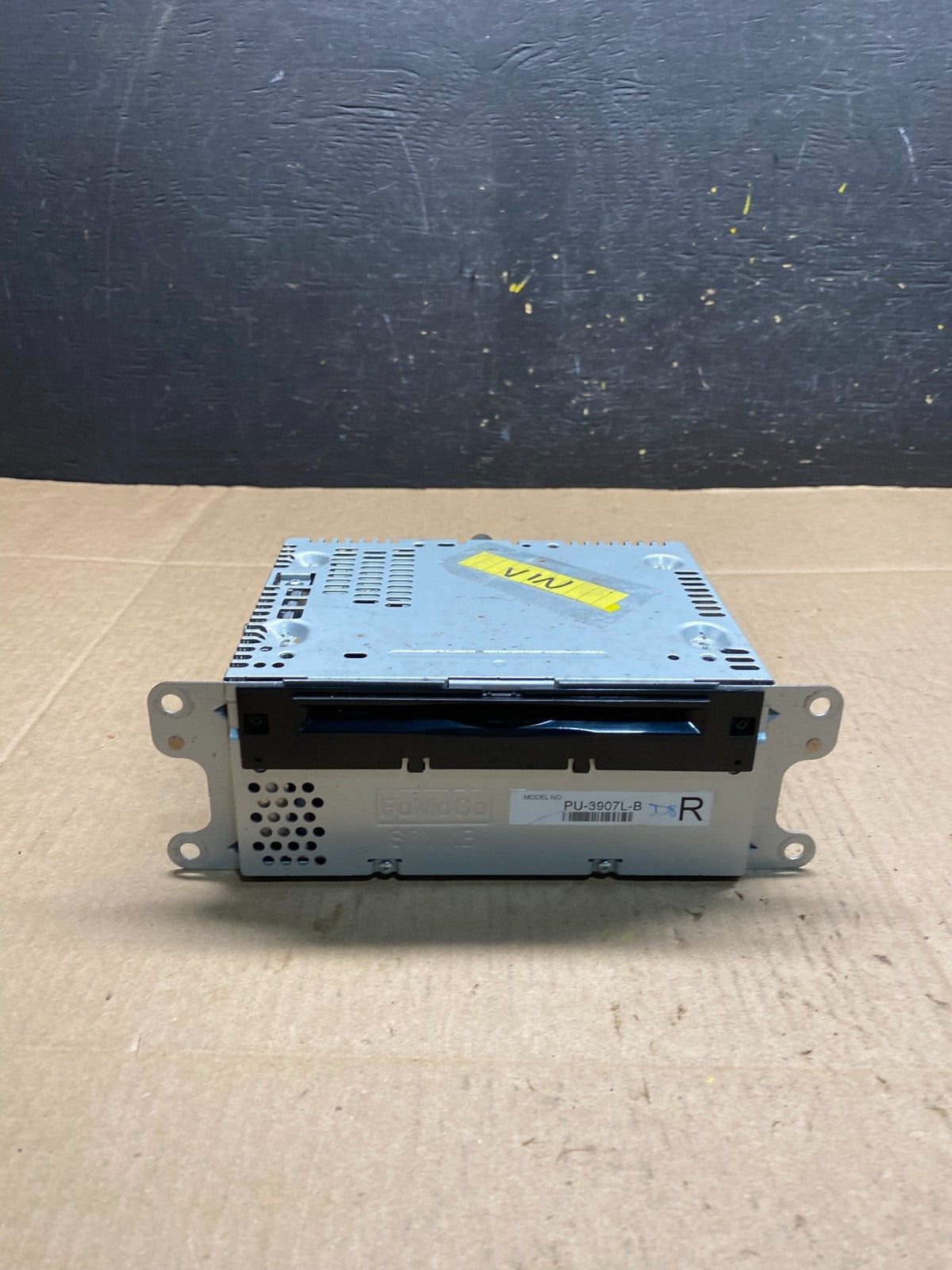 2013 to 2014 Ford Edge AM/FM Radio Reciever OEM r5940 DG0