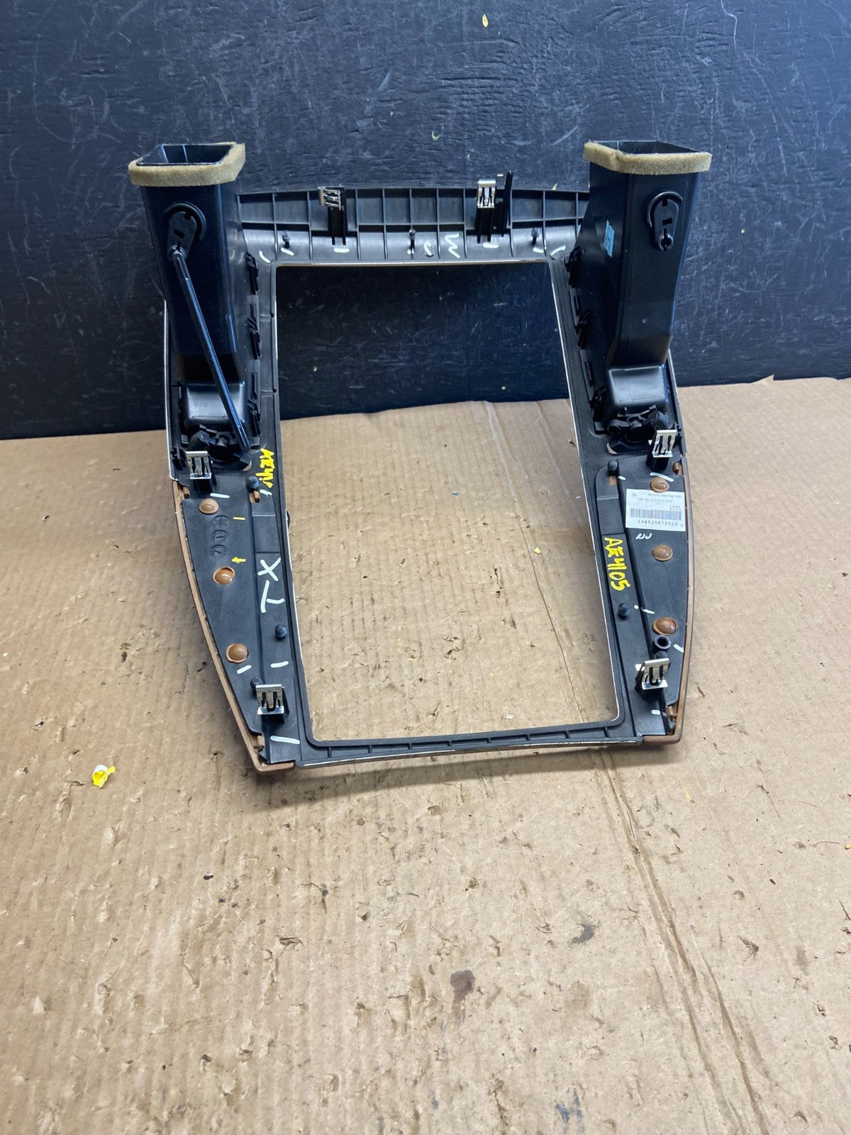 2008-2011 Cadillac STS Center Dash Trim Radio Bezel Vent Wood AE4105 DG6