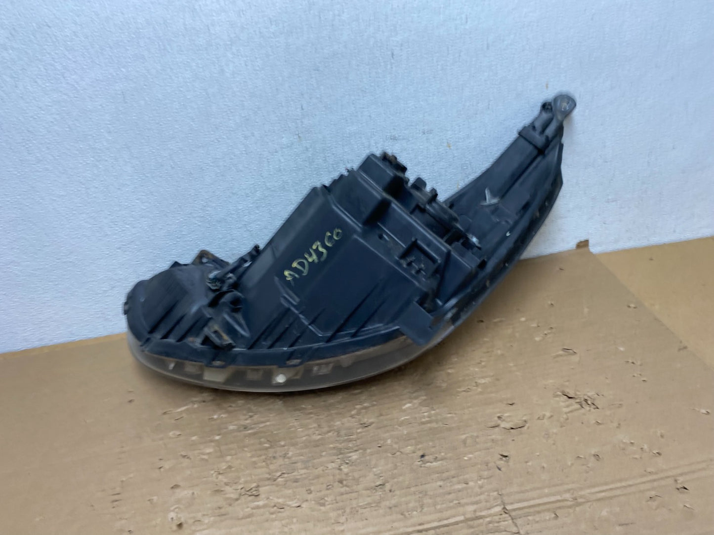 2013 to 2017 Hyundai Accent Right Passenger RH Side Headlight AD4360 DW7