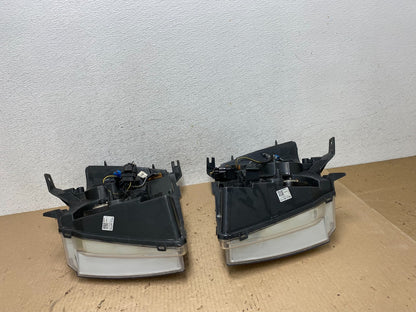 2007 to 2013 Chevrolet Suburban Tahoe Left+Right Set Headlights AE8824 DW10