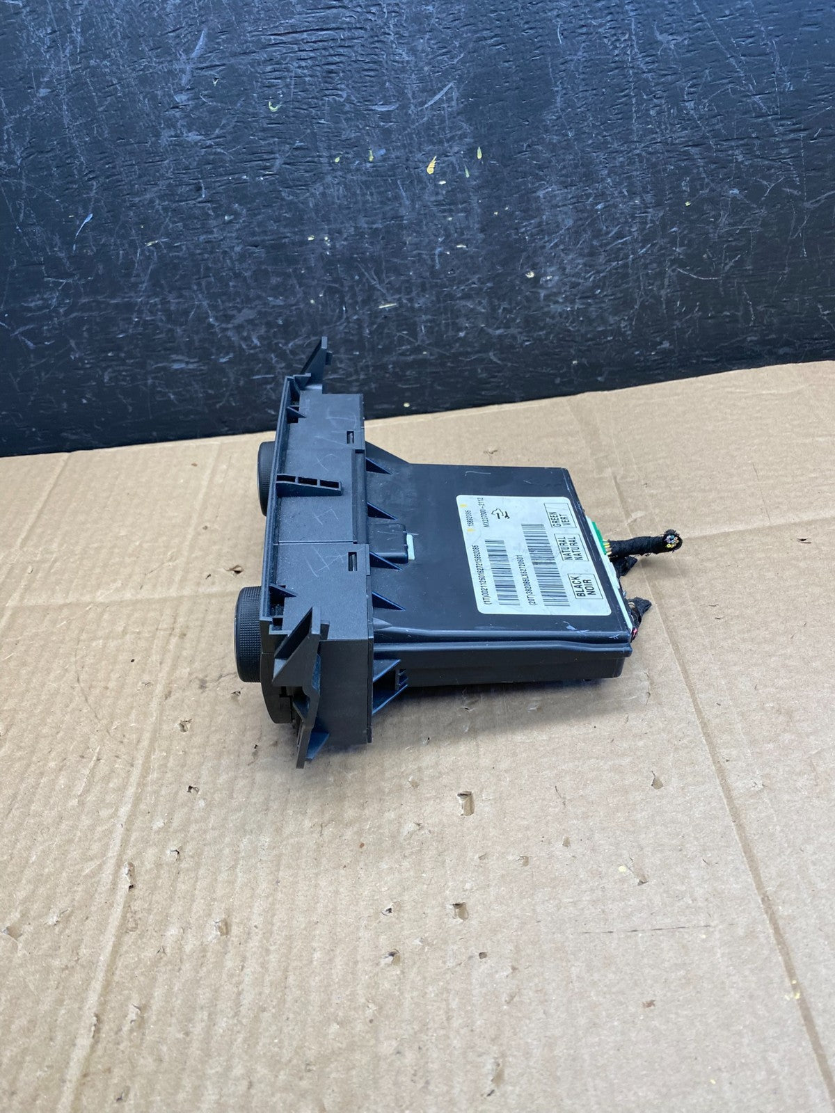 2007 to 2011 Buick Lucerne AC Heater Climate Control Unit ac9450 DG2