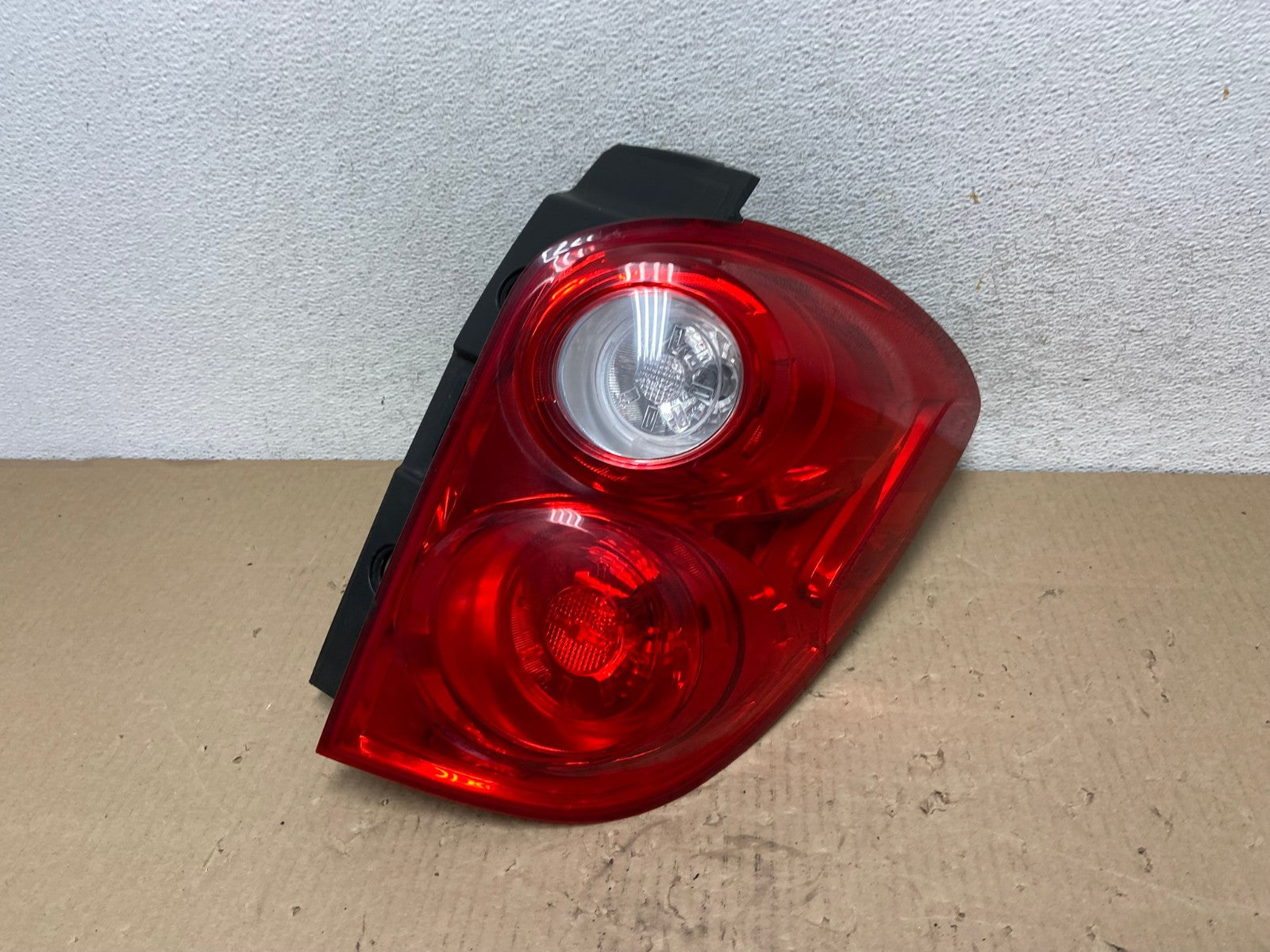 2010 to 2015 Chevrolet Equinox Right Passenger Rh Side Tail Light AG5947 LK0