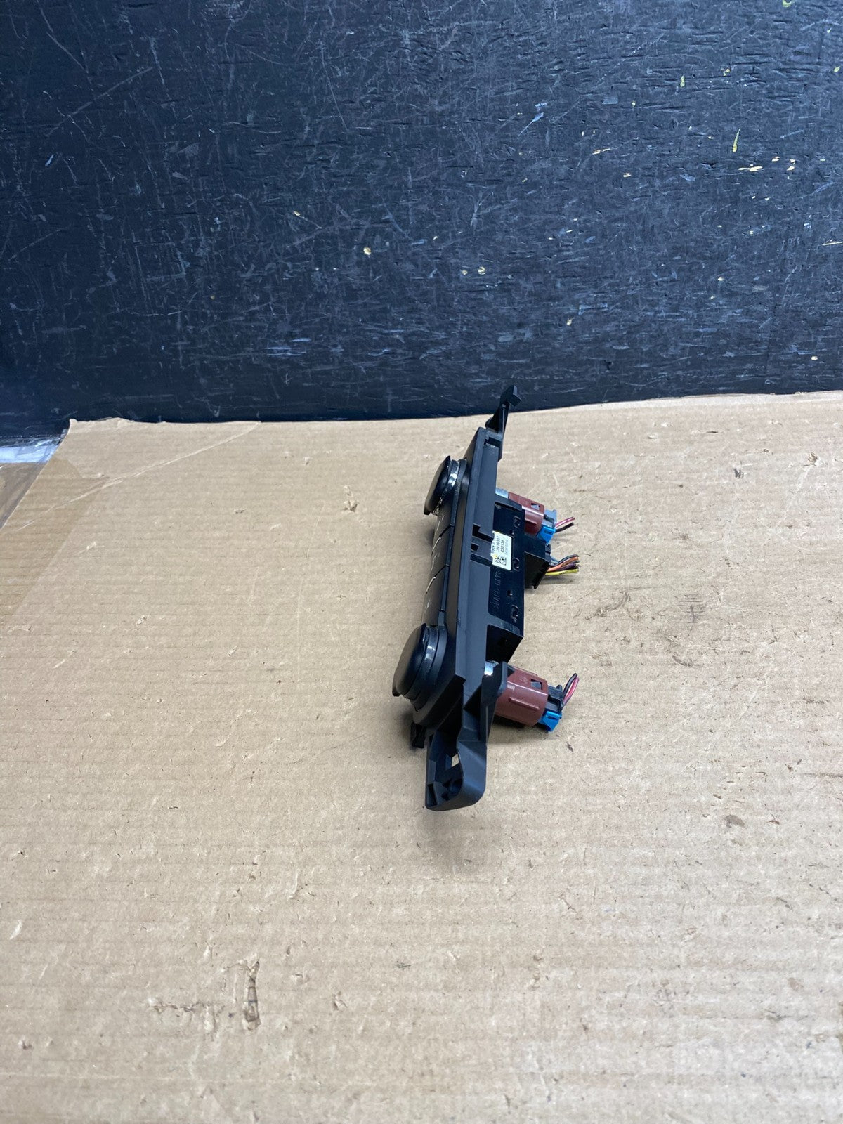 2007 - 2014 Chevrolet Tahoe Yukon Pedal Traction Control Switch ah3864 DG2