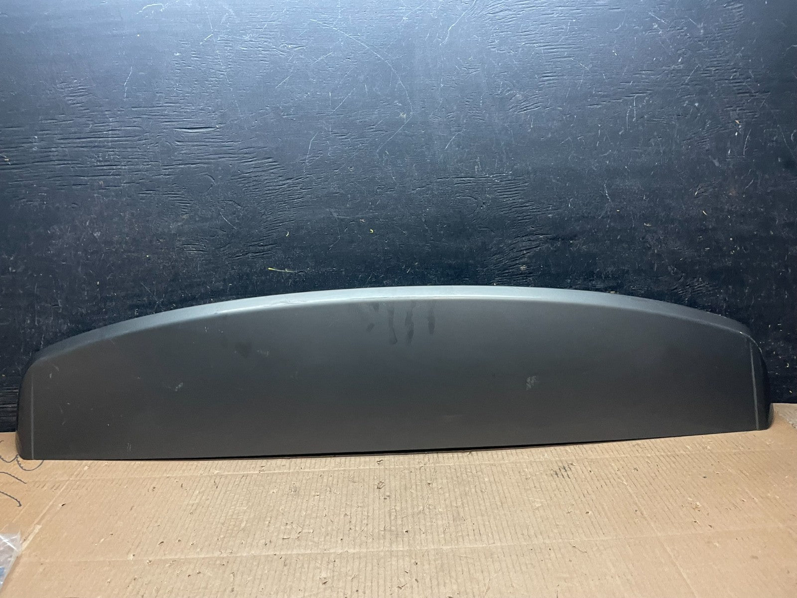 2009 to 2014 Volkswagen Routan Rear Trunk Spoiler OEM y1917 DG0