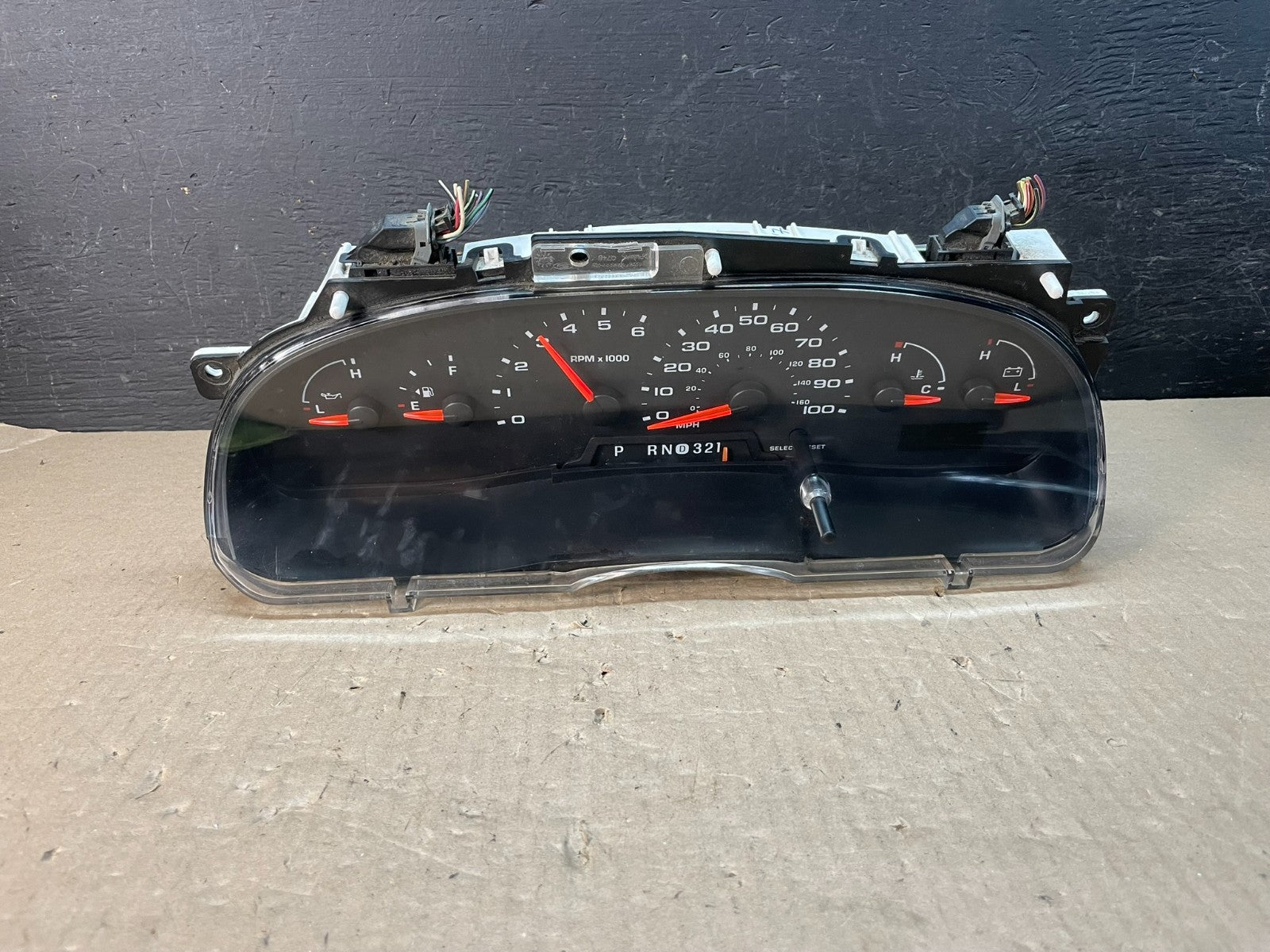 2006 Ford E350 Gauge Speedometer Cluster ae3371 DG0