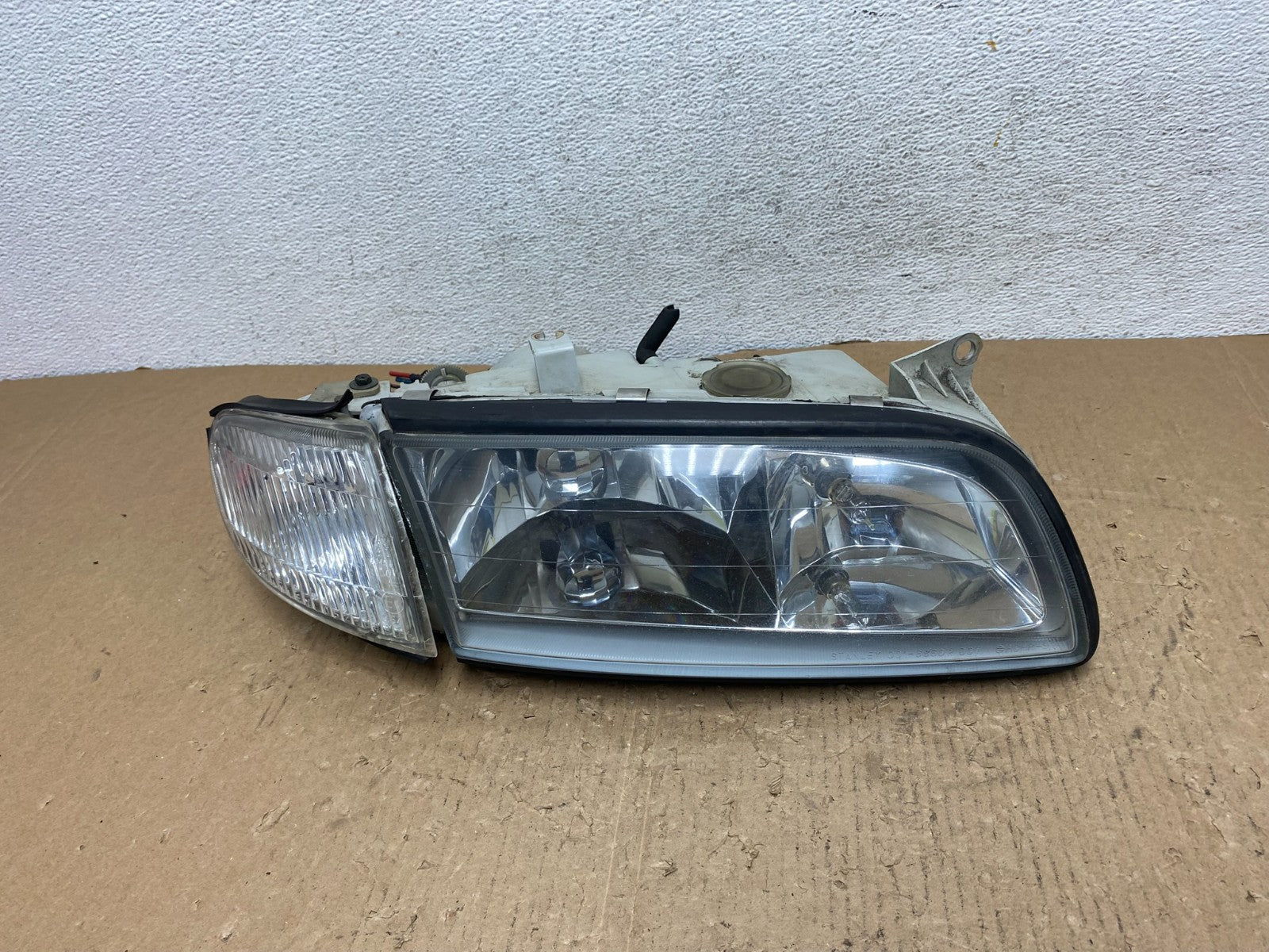 1997 to 2000 Mazda Millenia Right Passenger RH Side Halogen Headlight AD8838 DG0
