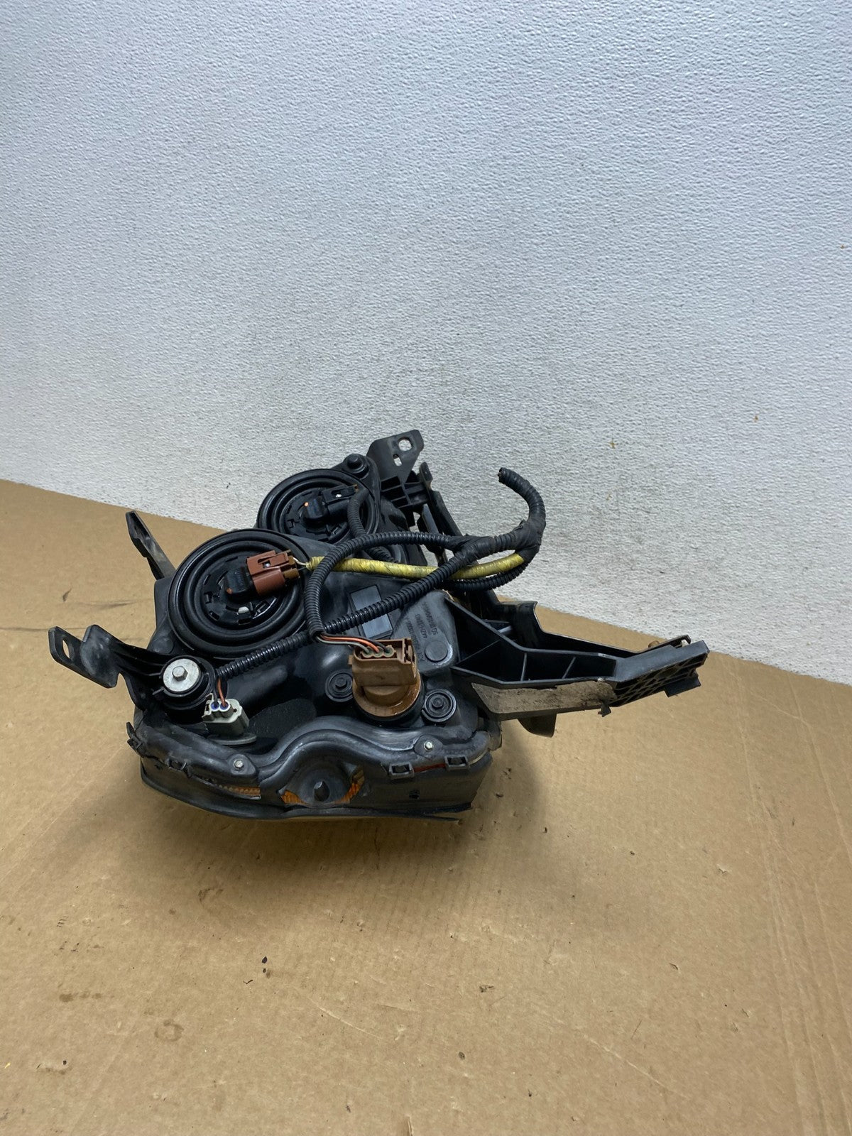 2005 2006 2007 Ford Five Hundred Halogen Headlight Left Driver Lh AG0472 DW9