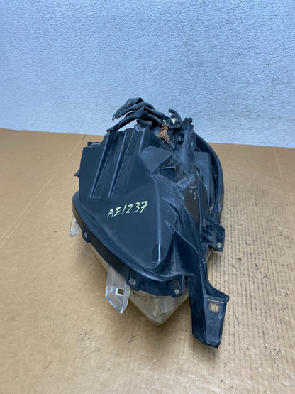 2006-2008 Toyota Yaris Hatchback Left Driver Halogen Headlight AE1237 DW7