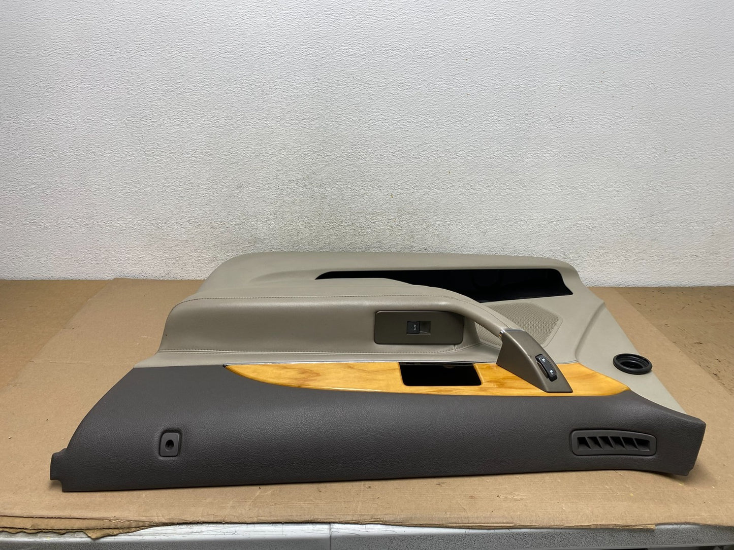 2011-2015 Lincoln MKX Front Right Passenger Side Panel Door Trim AF4970 DW5