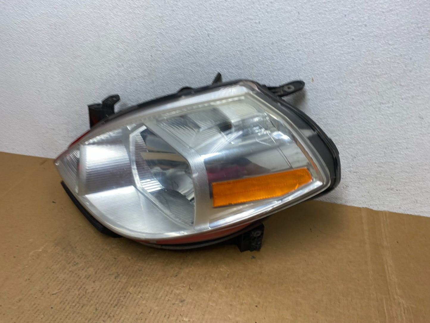 2008 to 2012 Nissan Versa Headlight Halogen Left Driver Lh Side AE0593 DW1