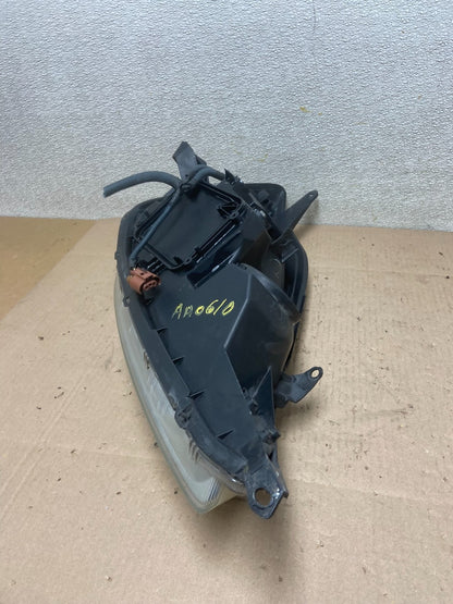 2004-2005 Toyota Sienna Left Driver LH Side Halogen Headlight AA0610 DW6