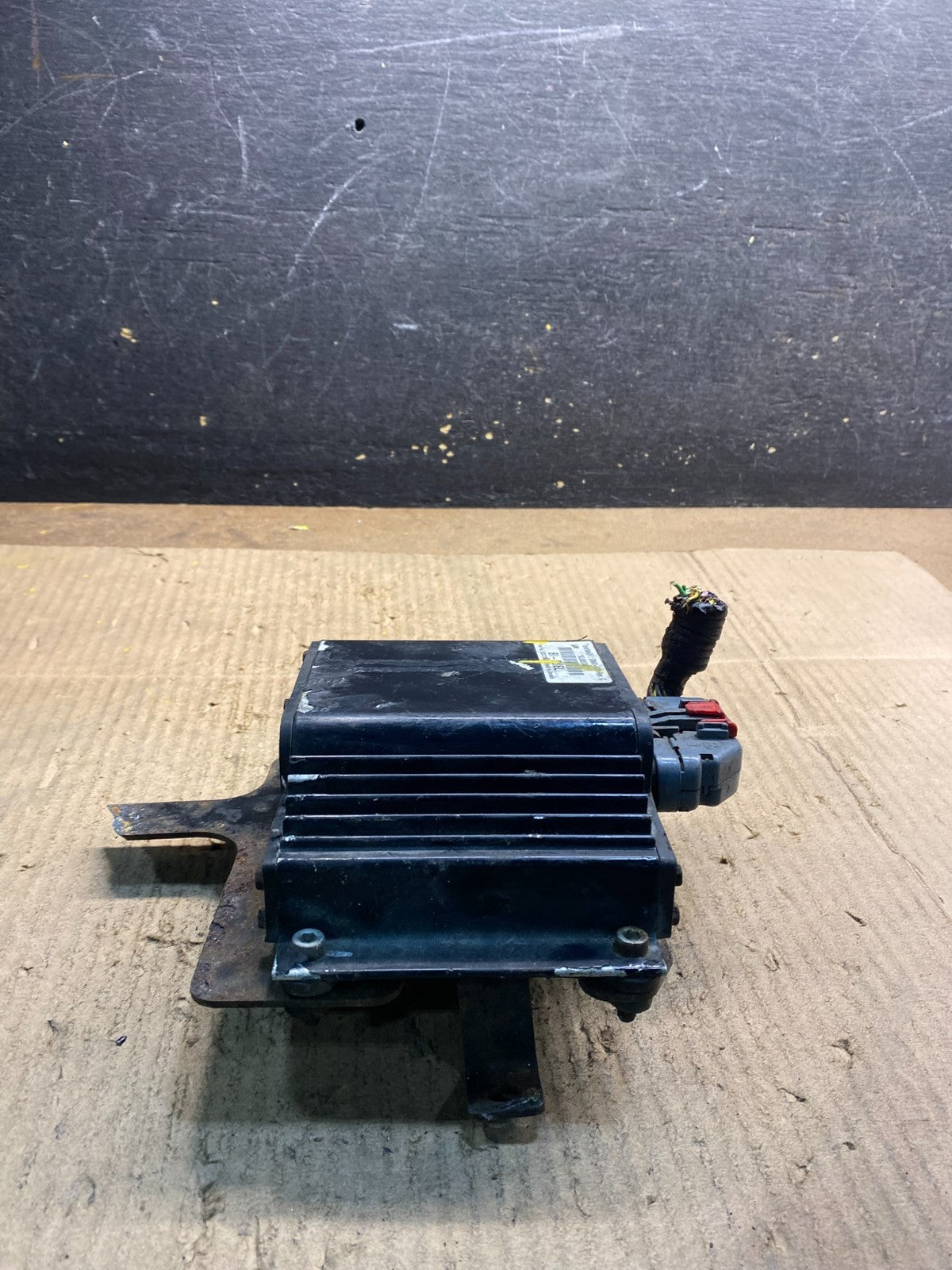 2003–2006 General Motors Fuel Injector Control Module z0351 DG1